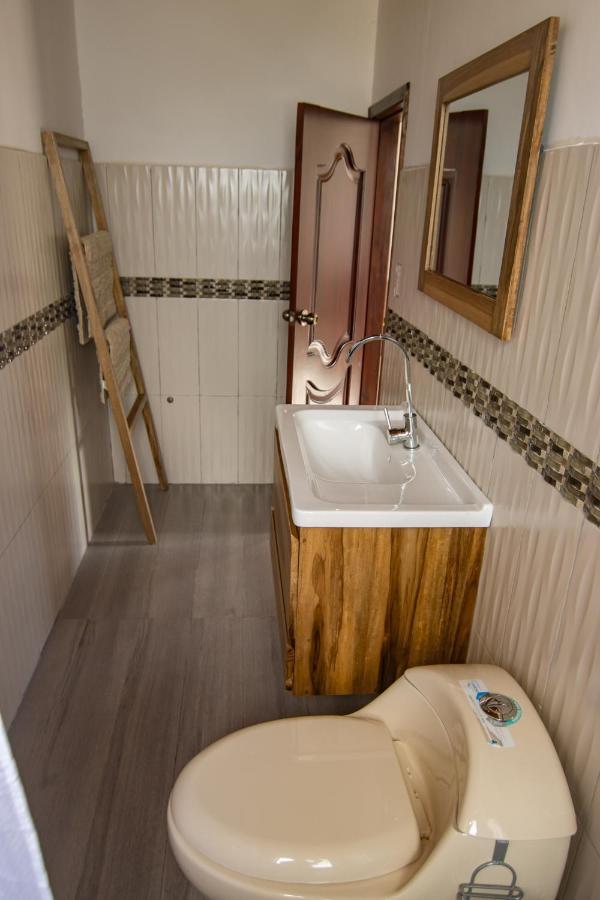 Bunker593 Inn Тена Экстерьер фото