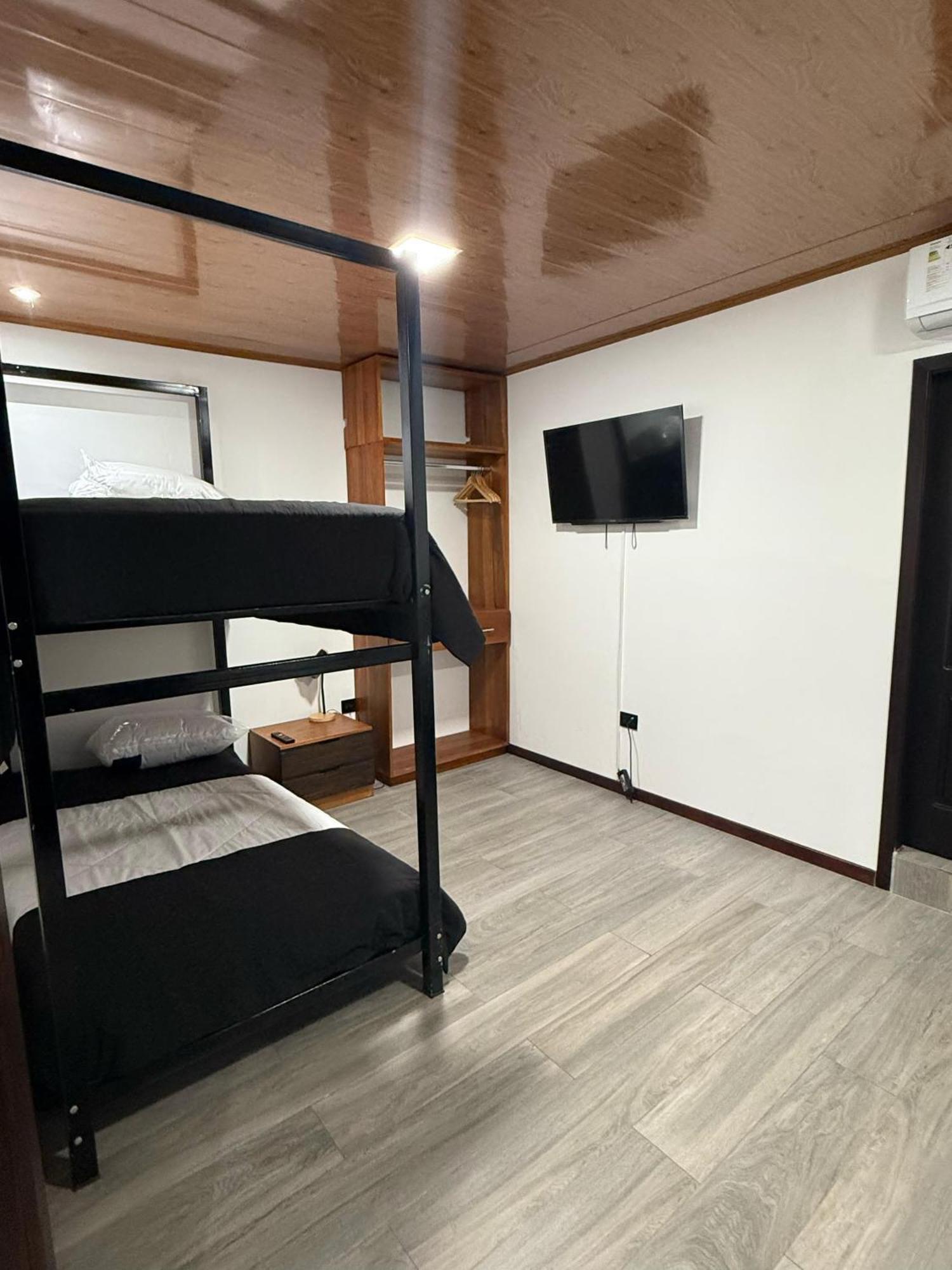 Bunker593 Inn Тена Экстерьер фото